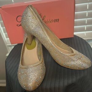 Pretty Gold Heels